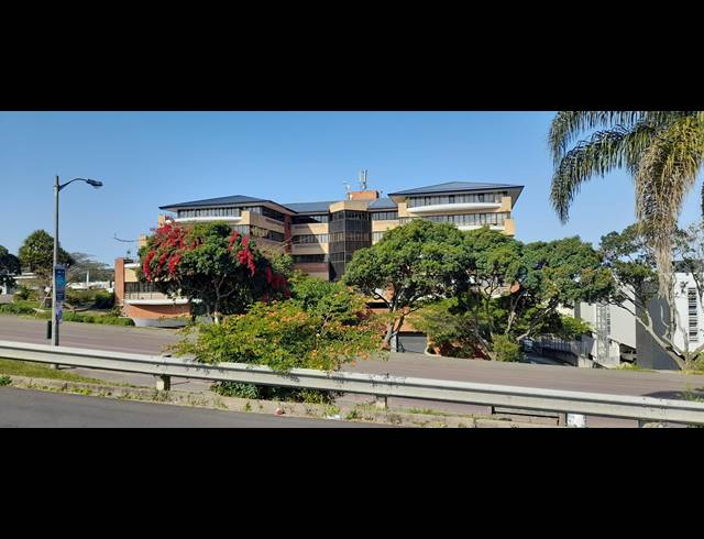 285M² OFFICE TO LET IN DAWNCLIFFE